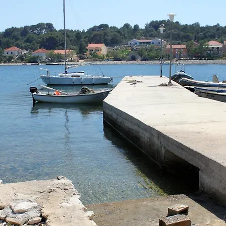 By The Sea Verunic, Dugi Otok - 8105 *