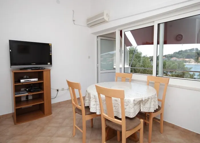 Apartment By The Sea Verunic, Dugi Otok - 8105 Veli Rat