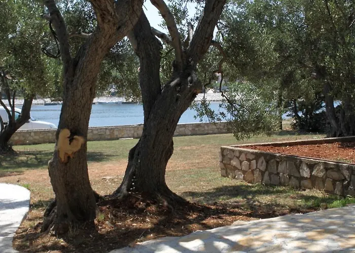 By The Sea Verunic, Dugi Otok - 8105 *