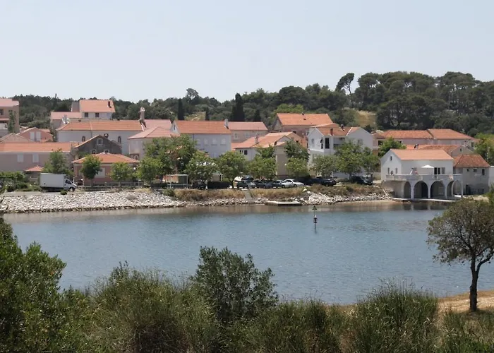 By The Sea Verunic, Dugi Otok - 8105 * 벨리 라트